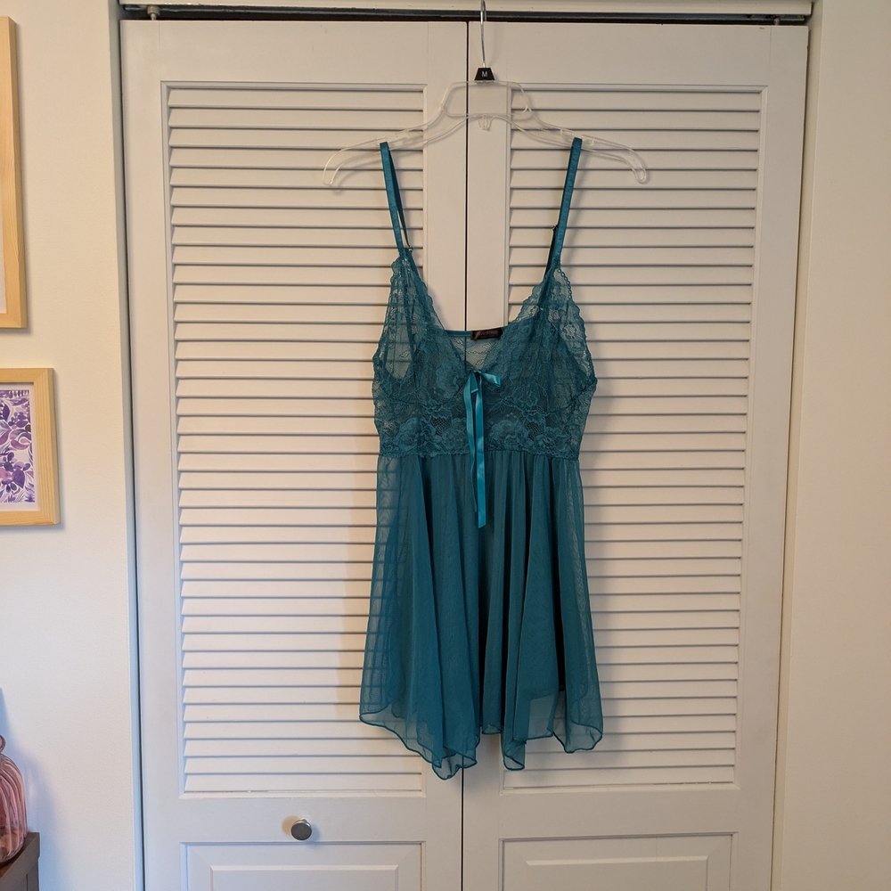 Elegant Teal Lace Chemise